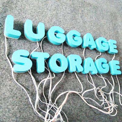 3D Shape رنگ رنگ حروف فلزی با چراغ تبلیغات در فضای باز