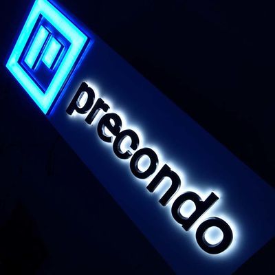 تابلوهای حروف با نور پس زمینه اکریلیک شفاف جلو مغازه 40 سانتی متر برای شرکت ها