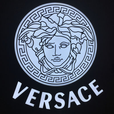 حروف الفبای ال‌ای‌دی اکریلیک سفارشی در فضای باز و مد روز HIGHSPAN