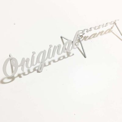 برش مسطح رنگ سفید فلزی علامت حروف براش SS304 کانال حروف علامت