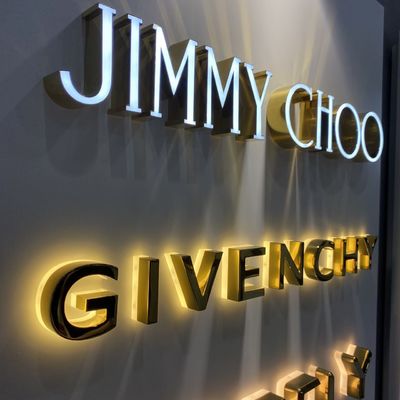 لوگوی فلزی و حروف علامت ویترین فروشگاه 12VDC برش لیزری