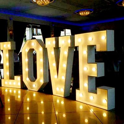 لامپ LED 3ft 4ft Marquee Letter Sign نامه های عاشقانه عروسی