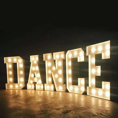 نشان نامه خیمه شب بازی قدیمی HIGHSPAN 4 فوت با لامپ