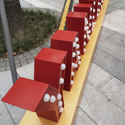 آبکاری چراغ های خیمه شب بازی غول پیکر در فضای باز