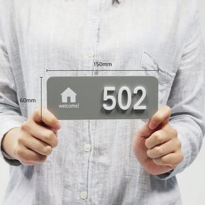 حروف الفبای اکریلیک سفید الهام بخش تبلیغات حروف اکریلیک ساخته شده