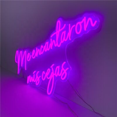 علامت نامه های سه بعدی با نمایشگرهای سه بعدی در داخل و خارج از خانه از رقابت متمایز می شوند