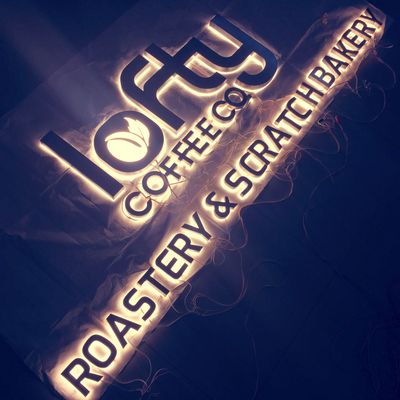 رزین اکریلیک با نور پس زمینه کانال حروف سفارشی براش کروم 12VDC