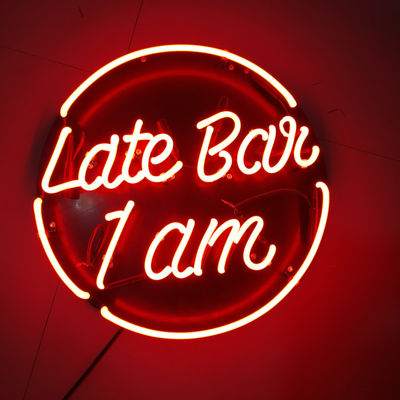 نوار تبلیغاتی جعبه نور با علامت نئون سفارشی با پایه دیواری تخته پشتی