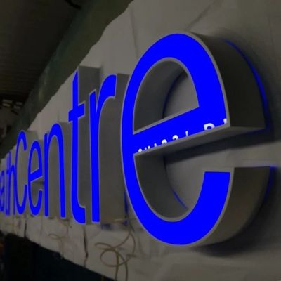 علامت کانال لوگوی ویترین فروشگاه رنگهای سفارشی PMS