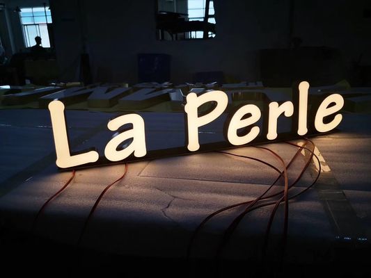 تابلوی 3 بعدی ال ای دی لایت باکس کانال فلزی ساخته شده